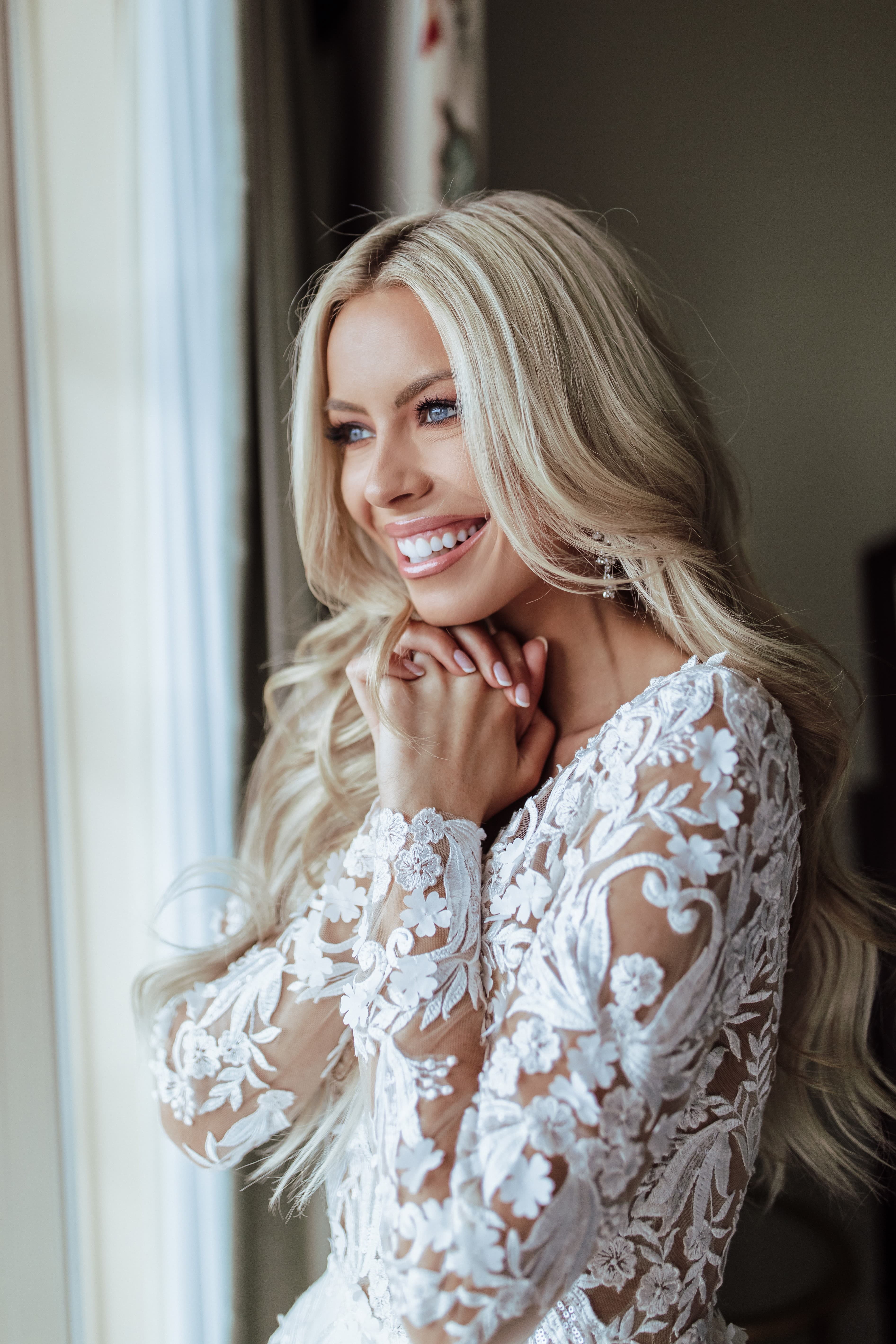 Bride Laura Little, smile by Dr. Patrick Broome, Charlotte